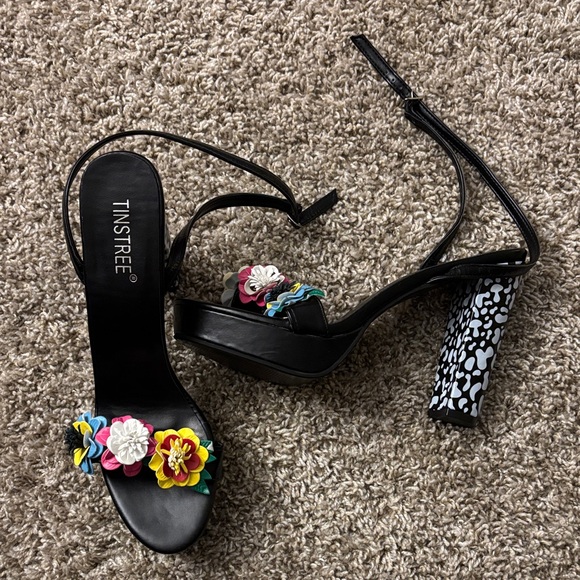 Shoes - Black Floral Women's Heels